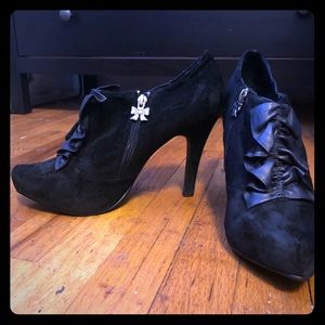 Dollhouse ‘Kim’ Pumps